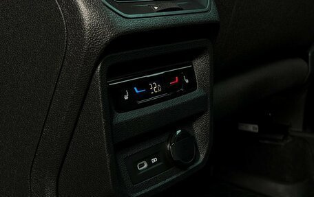 Volkswagen Tiguan II, 2021 год, 3 047 600 рублей, 9 фотография