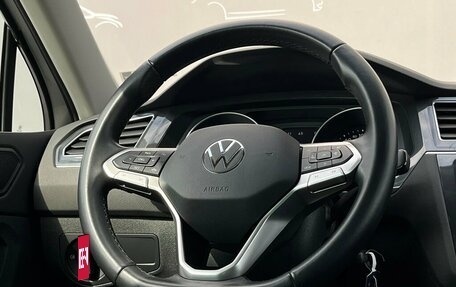 Volkswagen Tiguan II, 2021 год, 3 047 600 рублей, 20 фотография