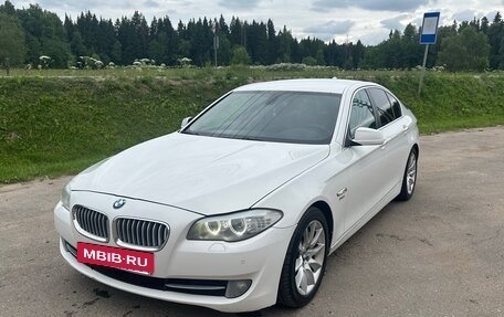 BMW 5 серия, 2011 год, 1 590 000 рублей, 2 фотография