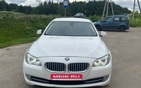 BMW 5 серия, 2011 год, 1 590 000 рублей, 3 фотография