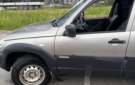 Chevrolet Niva I рестайлинг, 2017 год, 600 000 рублей, 10 фотография
