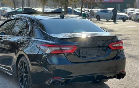 Toyota Camry, 2020 год, 2 700 000 рублей, 3 фотография