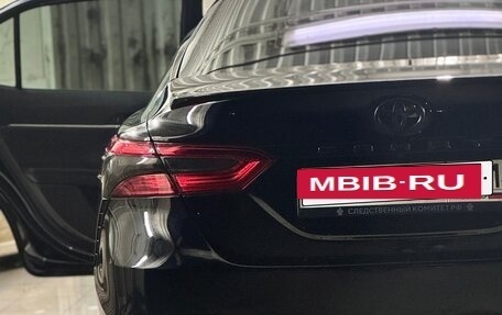 Toyota Camry, 2020 год, 2 700 000 рублей, 4 фотография