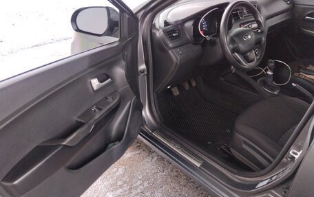 KIA Rio III рестайлинг, 2014 год, 930 000 рублей, 21 фотография