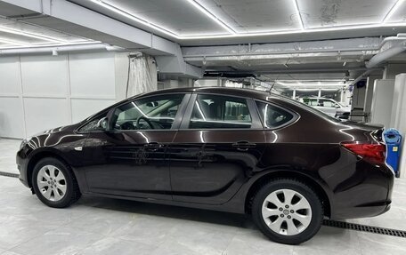 Opel Astra J, 2014 год, 1 000 000 рублей, 10 фотография