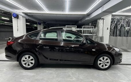 Opel Astra J, 2014 год, 1 000 000 рублей, 17 фотография