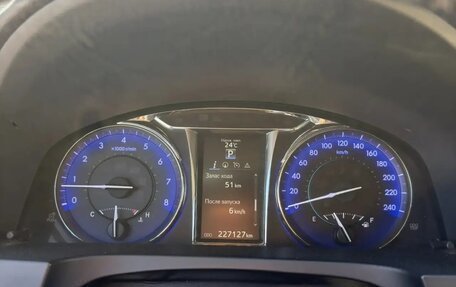 Toyota Camry, 2016 год, 1 900 000 рублей, 9 фотография