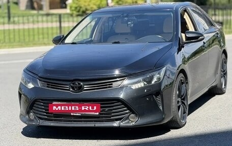 Toyota Camry, 2016 год, 1 900 000 рублей, 2 фотография