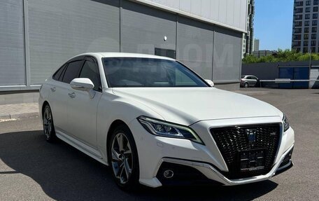Toyota Crown, 2018 год, 3 690 000 рублей, 3 фотография