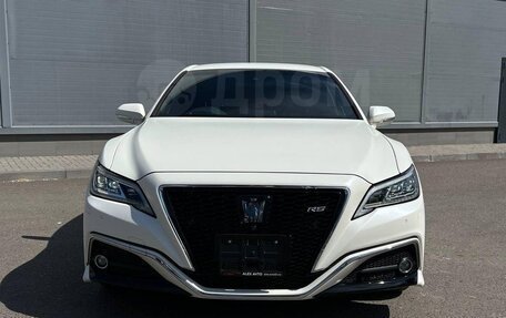 Toyota Crown, 2018 год, 3 690 000 рублей, 2 фотография