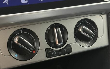 Volkswagen Polo VI (EU Market), 2013 год, 829 000 рублей, 23 фотография
