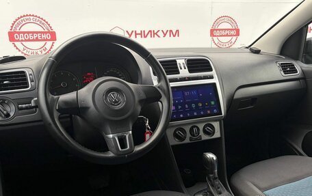 Volkswagen Polo VI (EU Market), 2013 год, 829 000 рублей, 33 фотография