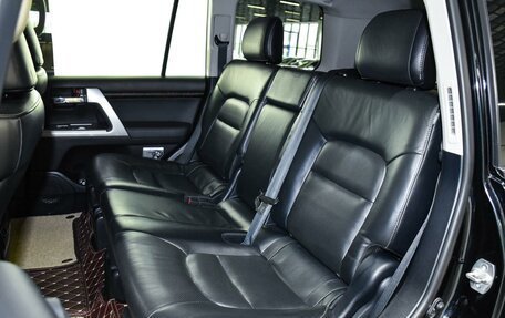 Toyota Land Cruiser 200, 2015 год, 4 499 000 рублей, 10 фотография