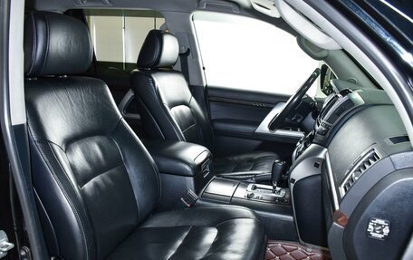 Toyota Land Cruiser 200, 2015 год, 4 499 000 рублей, 8 фотография