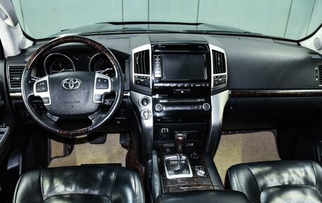 Toyota Land Cruiser 200, 2015 год, 4 499 000 рублей, 13 фотография