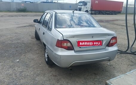 Daewoo Nexia I рестайлинг, 2010 год, 150 000 рублей, 3 фотография