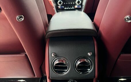 Rolls-Royce Cullinan, 2020 год, 35 000 000 рублей, 8 фотография