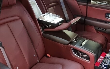 Rolls-Royce Cullinan, 2020 год, 35 000 000 рублей, 10 фотография