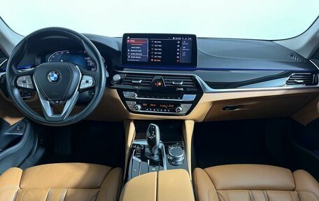 BMW 5 серия, 2021 год, 4 799 000 рублей, 15 фотография