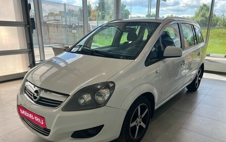 Opel Zafira B, 2013 год, 539 000 рублей, 1 фотография