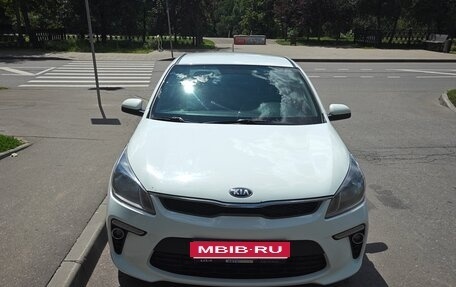 KIA Rio IV, 2018 год, 1 380 000 рублей, 1 фотография