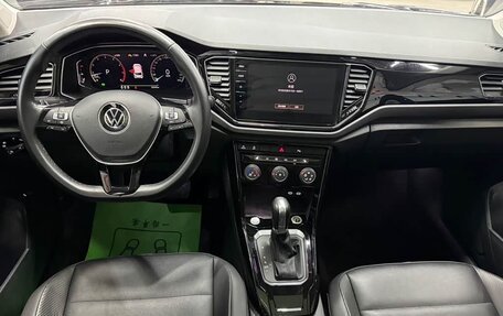 Volkswagen T-Roc I, 2022 год, 1 525 000 рублей, 9 фотография