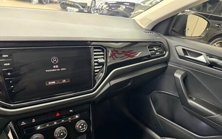 Volkswagen T-Roc I, 2022 год, 1 525 000 рублей, 8 фотография