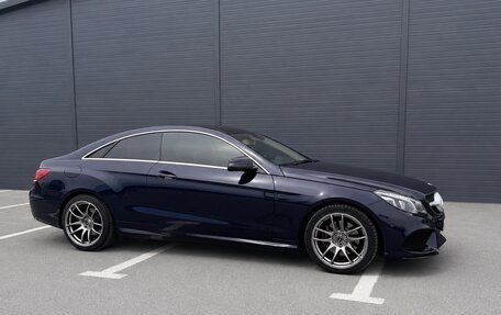 Mercedes-Benz E-Класс, 2014 год, 1 890 000 рублей, 2 фотография