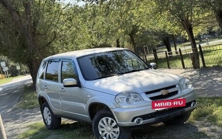 Chevrolet Niva I рестайлинг, 2017 год, 554 000 рублей, 12 фотография