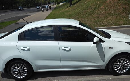 KIA Rio IV, 2018 год, 1 380 000 рублей, 9 фотография