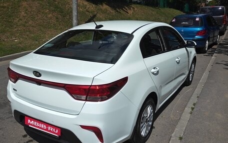 KIA Rio IV, 2018 год, 1 380 000 рублей, 3 фотография