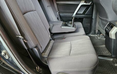 Toyota Land Cruiser Prado 150 рестайлинг 2, 2018 год, 3 750 000 рублей, 12 фотография