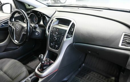 Opel Astra J, 2011 год, 869 900 рублей, 9 фотография