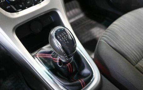 Opel Astra J, 2011 год, 869 900 рублей, 19 фотография