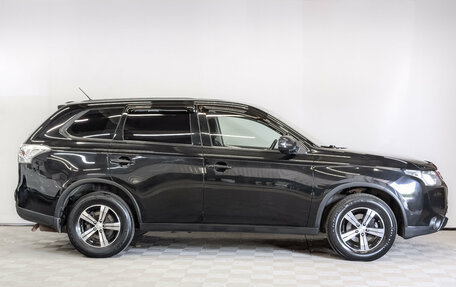 Mitsubishi Outlander III рестайлинг 3, 2014 год, 1 590 000 рублей, 4 фотография