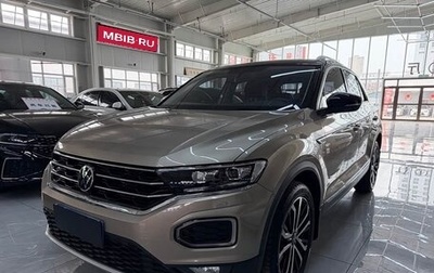 Volkswagen T-Roc I, 2022 год, 1 580 000 рублей, 1 фотография