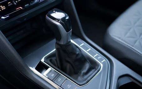 Volkswagen Tiguan II, 2022 год, 2 850 000 рублей, 4 фотография