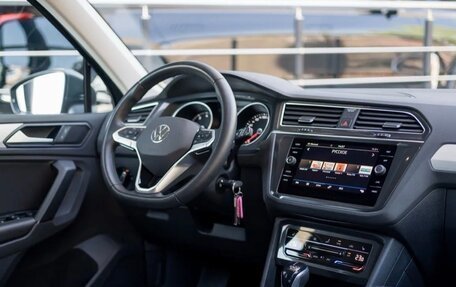 Volkswagen Tiguan II, 2022 год, 2 850 000 рублей, 14 фотография