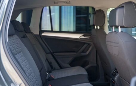 Volkswagen Tiguan II, 2022 год, 2 850 000 рублей, 17 фотография