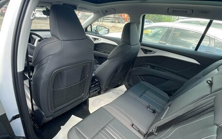 Audi Q5, 2025 год, 6 300 000 рублей, 12 фотография