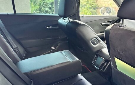 Toyota Crown, 2019 год, 3 550 000 рублей, 4 фотография
