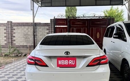 Toyota Crown, 2019 год, 3 550 000 рублей, 9 фотография