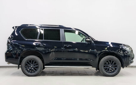 Toyota Land Cruiser Prado 150 рестайлинг 2, 2021 год, 6 590 000 рублей, 4 фотография