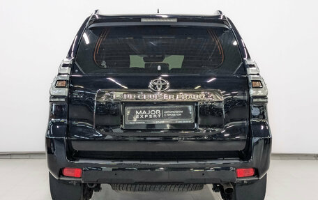 Toyota Land Cruiser Prado 150 рестайлинг 2, 2021 год, 6 590 000 рублей, 6 фотография