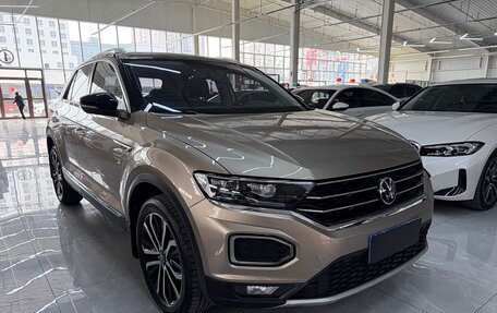 Volkswagen T-Roc I, 2022 год, 1 580 000 рублей, 3 фотография