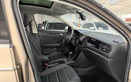 Volkswagen T-Roc I, 2022 год, 1 580 000 рублей, 10 фотография