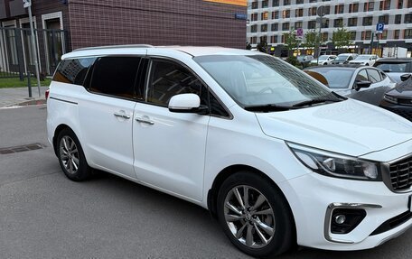 KIA Carnival III, 2019 год, 2 750 000 рублей, 10 фотография