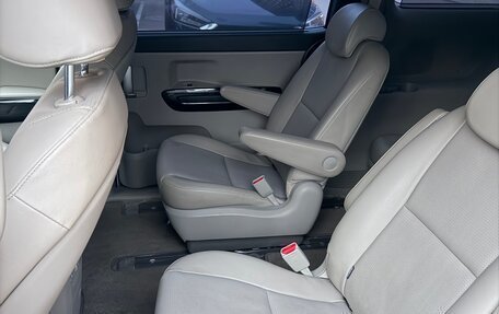 KIA Carnival III, 2019 год, 2 750 000 рублей, 6 фотография