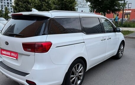 KIA Carnival III, 2019 год, 2 750 000 рублей, 11 фотография