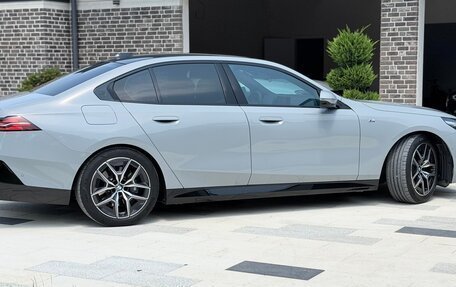 BMW 5 серия, 2024 год, 7 777 777 рублей, 4 фотография